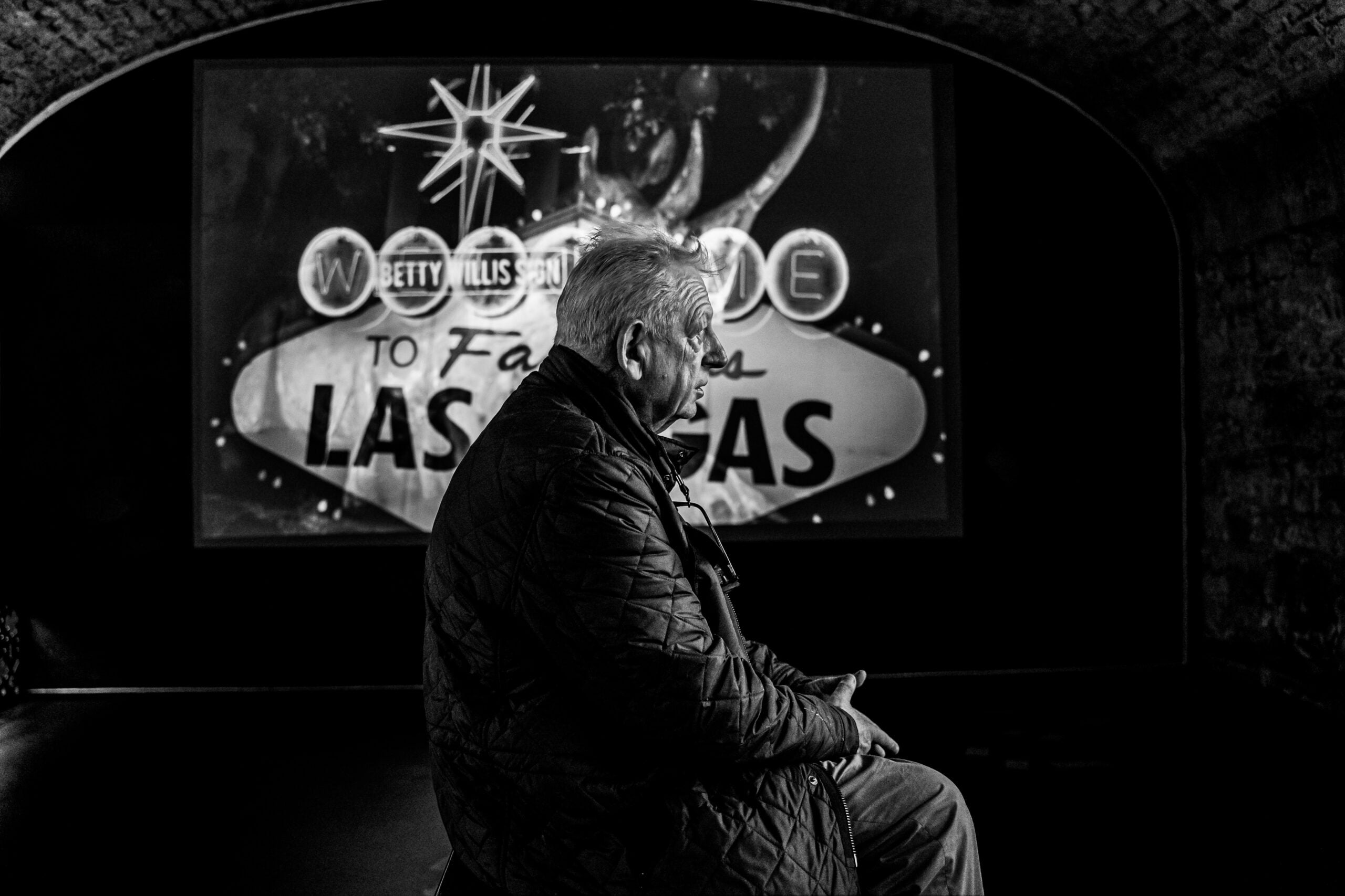 Ultra High Projection Screen Paint